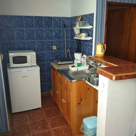 Apartment Moni *